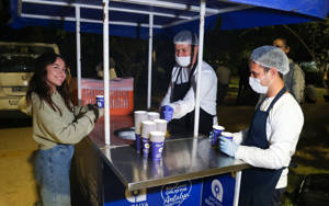 Büyükşehir’den soğuk sınav haftasında öğrencilere iç ısıtan ikram