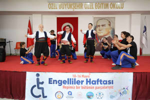Özel bireylerden çok özel gösteri