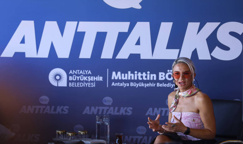 İlkay Buharalı, "Anttalks" etkinliğinde gençlerle buluştu