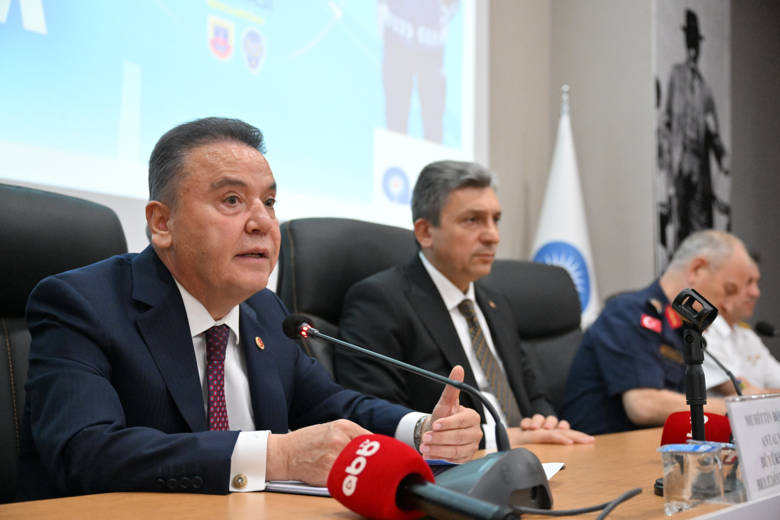 Başkan Böcek; ‘Ulaşım Master Planını yıl sonuna kadar tamamlayacağız’